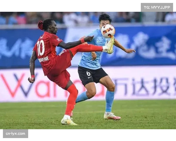 恩迪亚耶7次地面对抗6次成功，防守积极性符合孔帕尼要求